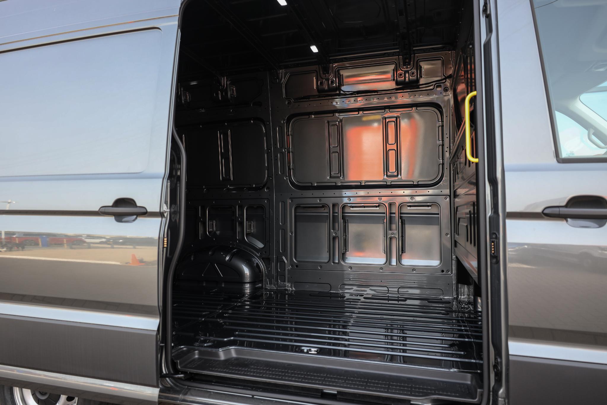 Volkswagen Bedrijfswagens Crafter  Highline L3 2.0 TDI EU6 130 kW (177 pk) GVW 3.5T  - Afbeelding 4