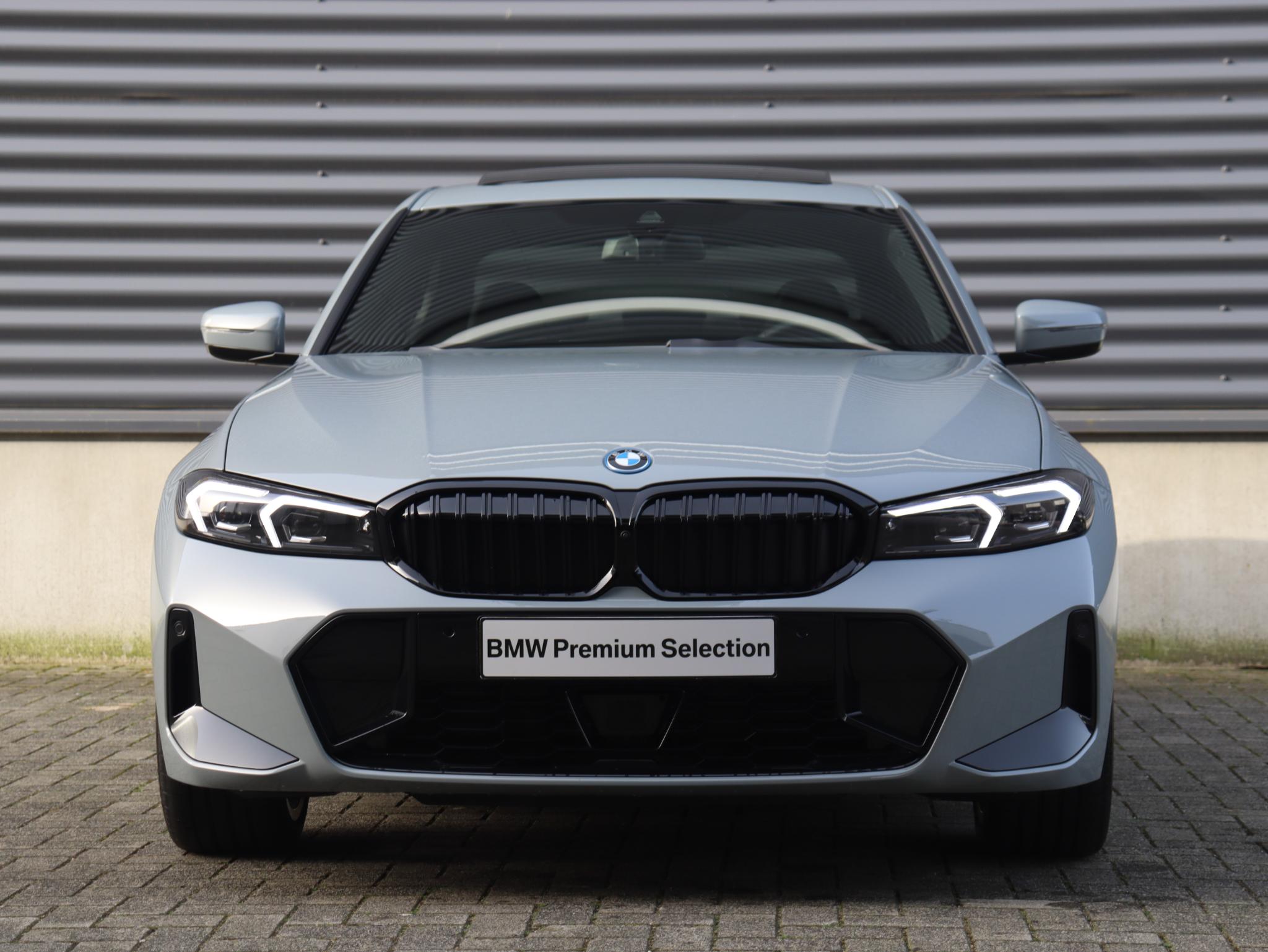 BMW 3 Serie Sedan 330e - Afbeelding 3