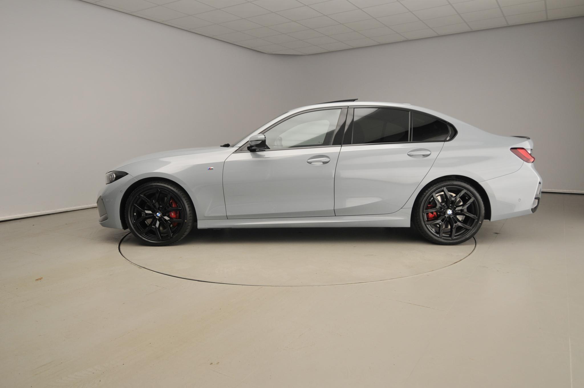 BMW 3 Serie Sedan 318i - Afbeelding 2