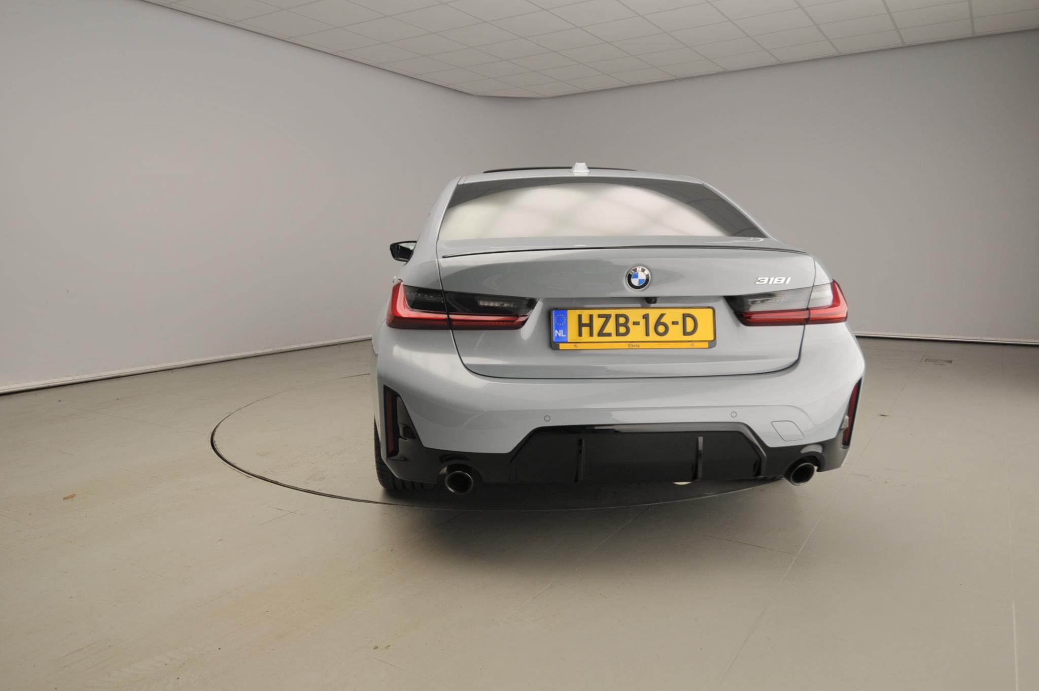 BMW 3 Serie Sedan 318i - Afbeelding 3