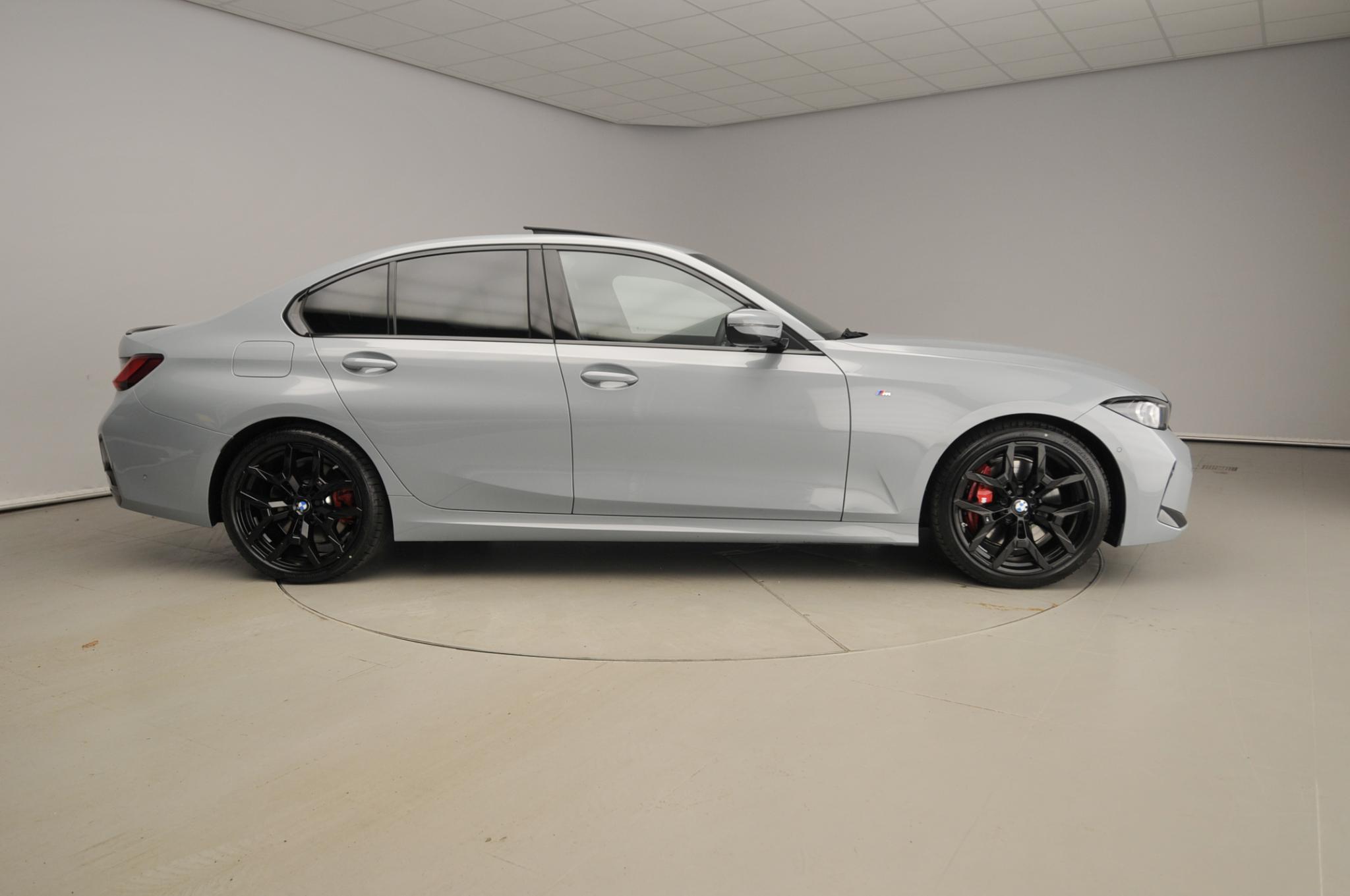 BMW 3 Serie Sedan 318i - Afbeelding 4