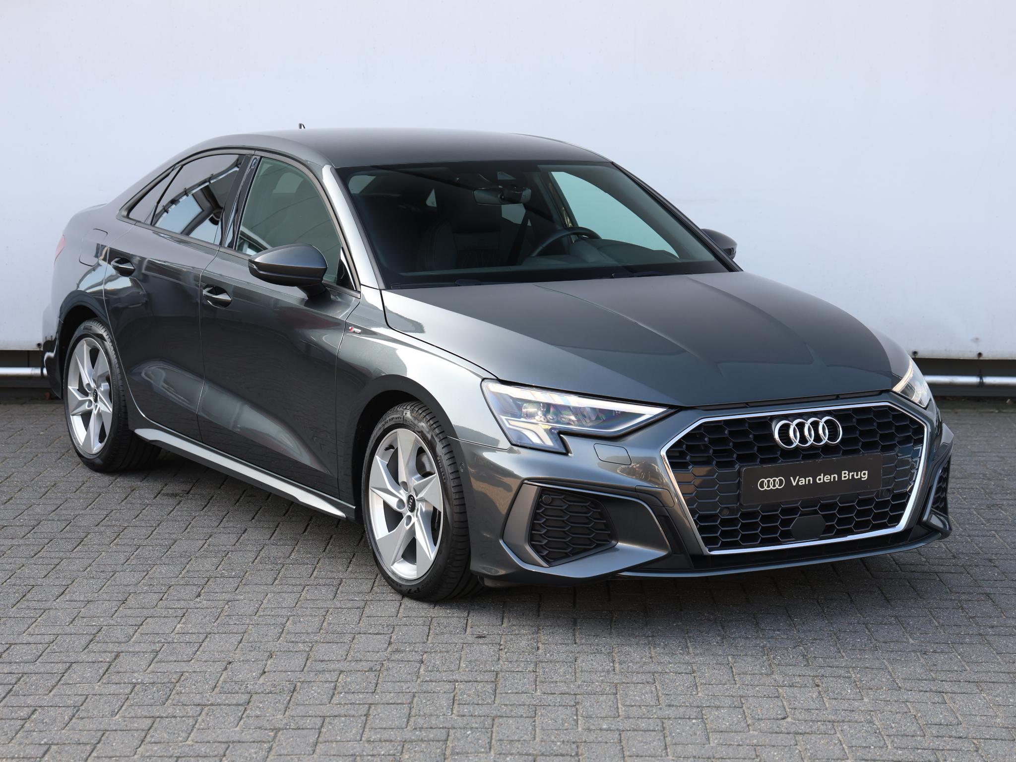 Audi A3 Limousine 35 TFSI S edition - Afbeelding 3