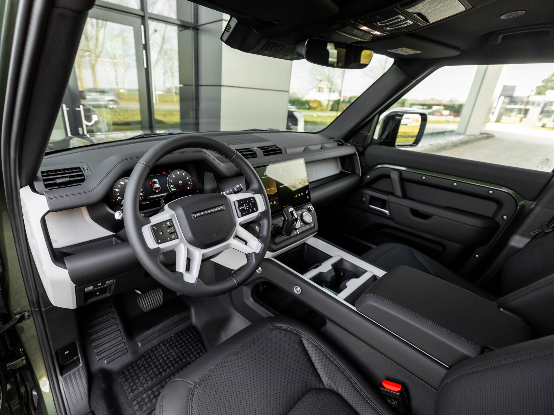 Land Rover Defender 110 P300e 110 Forest Edition - Afbeelding 3