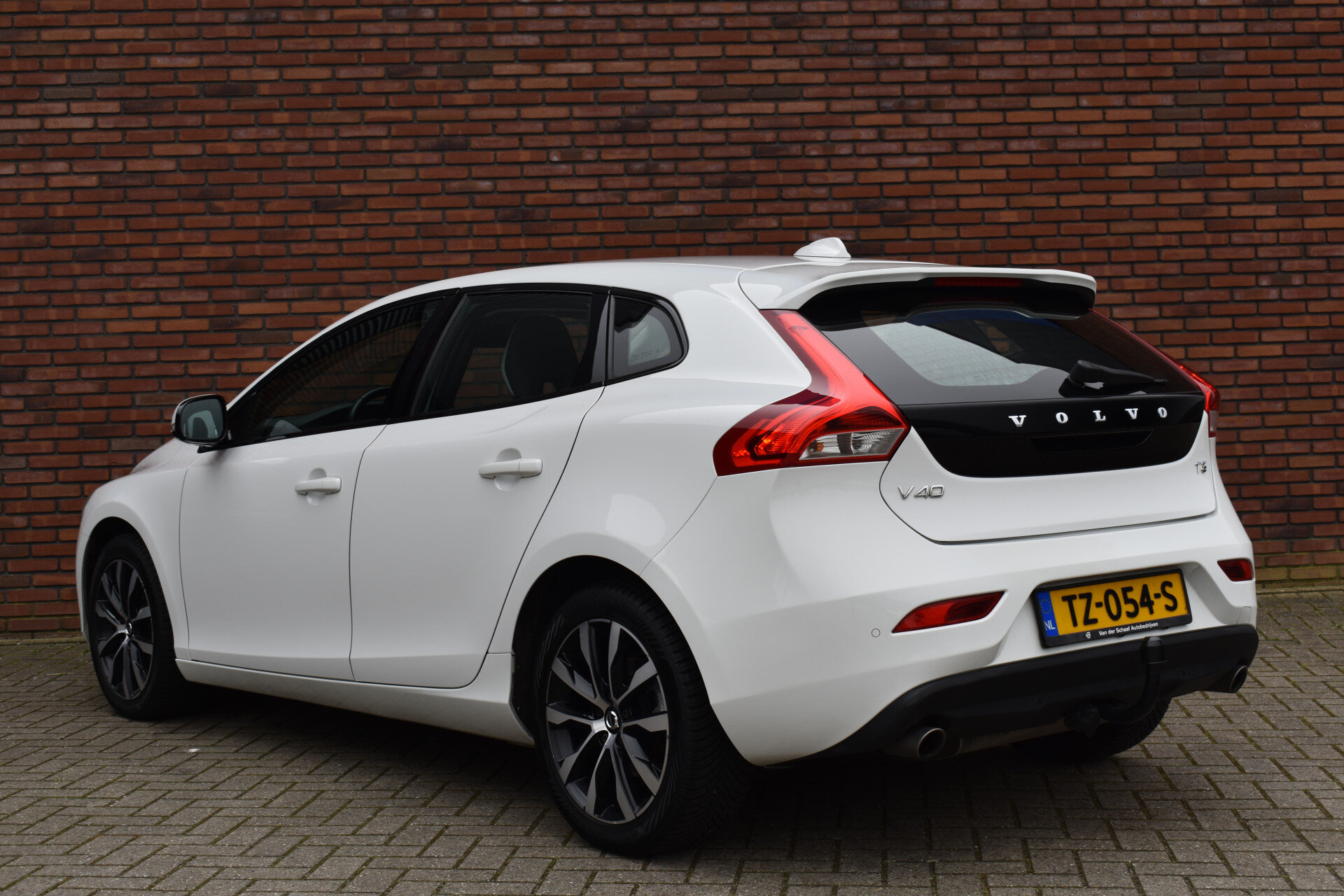 Volvo V40 T3 152PK Automaat Dynamic Edition - Afbeelding 2