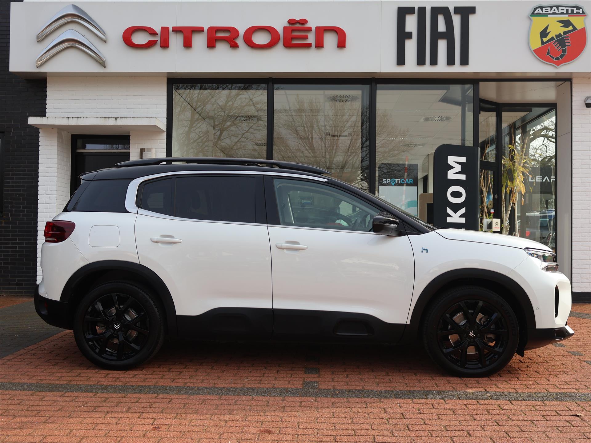 Citroën C5 Aircross SUV *Auto van de Week!* Plug-in Hybrid 225PK ë-EAT8 Automaat Shine, Rijklaarprijs | Black pack | Elektrische kofferklep | Schuif-/kanteldak - Afbeelding 4