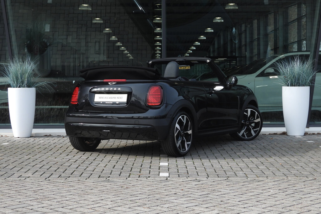 MINI Cooper Cabrio 5