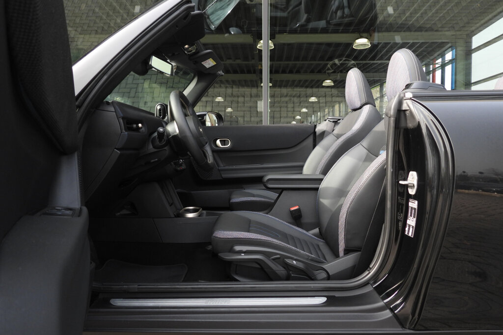 MINI Cooper Cabrio 17