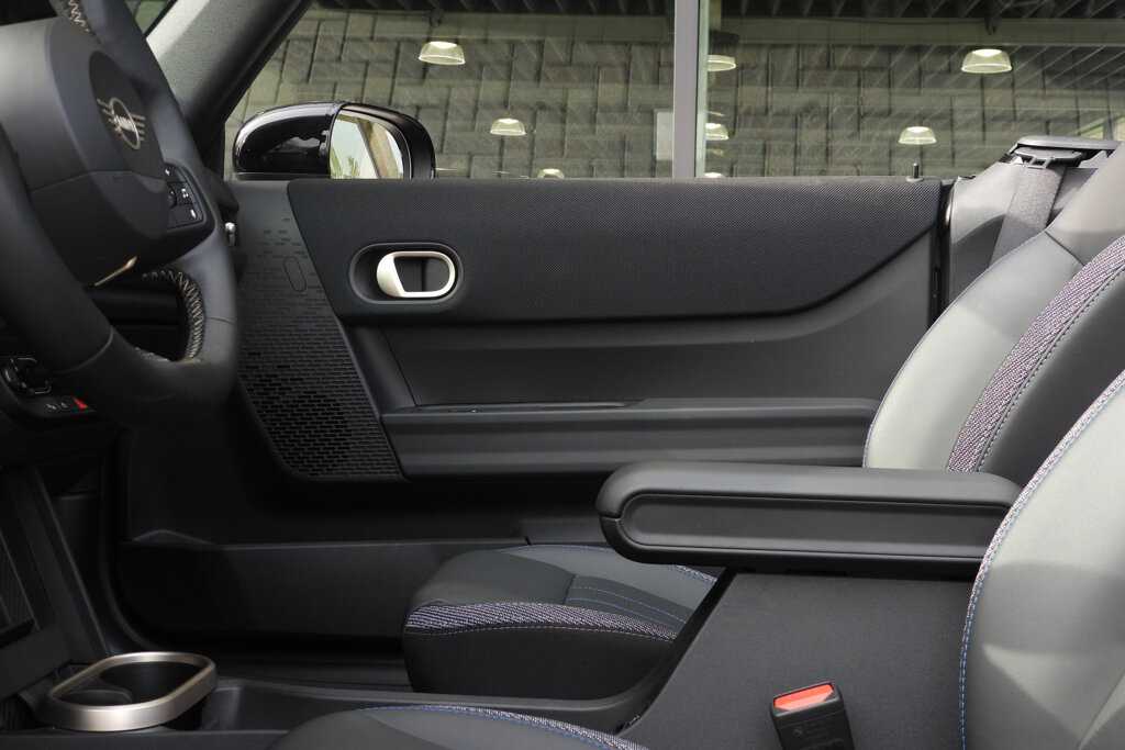 MINI Cooper Cabrio 18