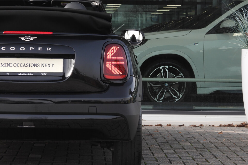 MINI Cooper Cabrio 24