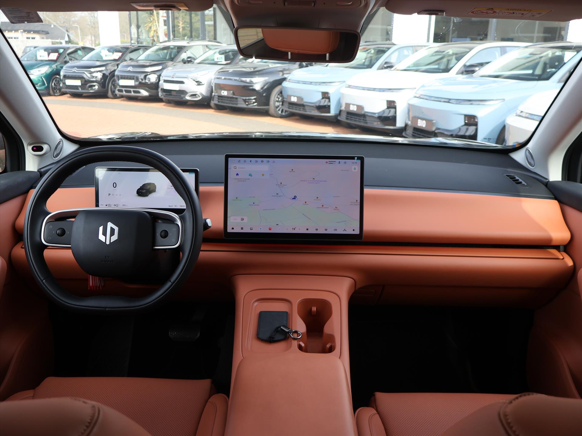 Leapmotor C10 REEV Plug-in hybride 28,4 kWh 218PK Automaat Design, Rijklaarprijs | Panoramadak | Camera 360 | Adaptieve Cruise Control - Afbeelding 5