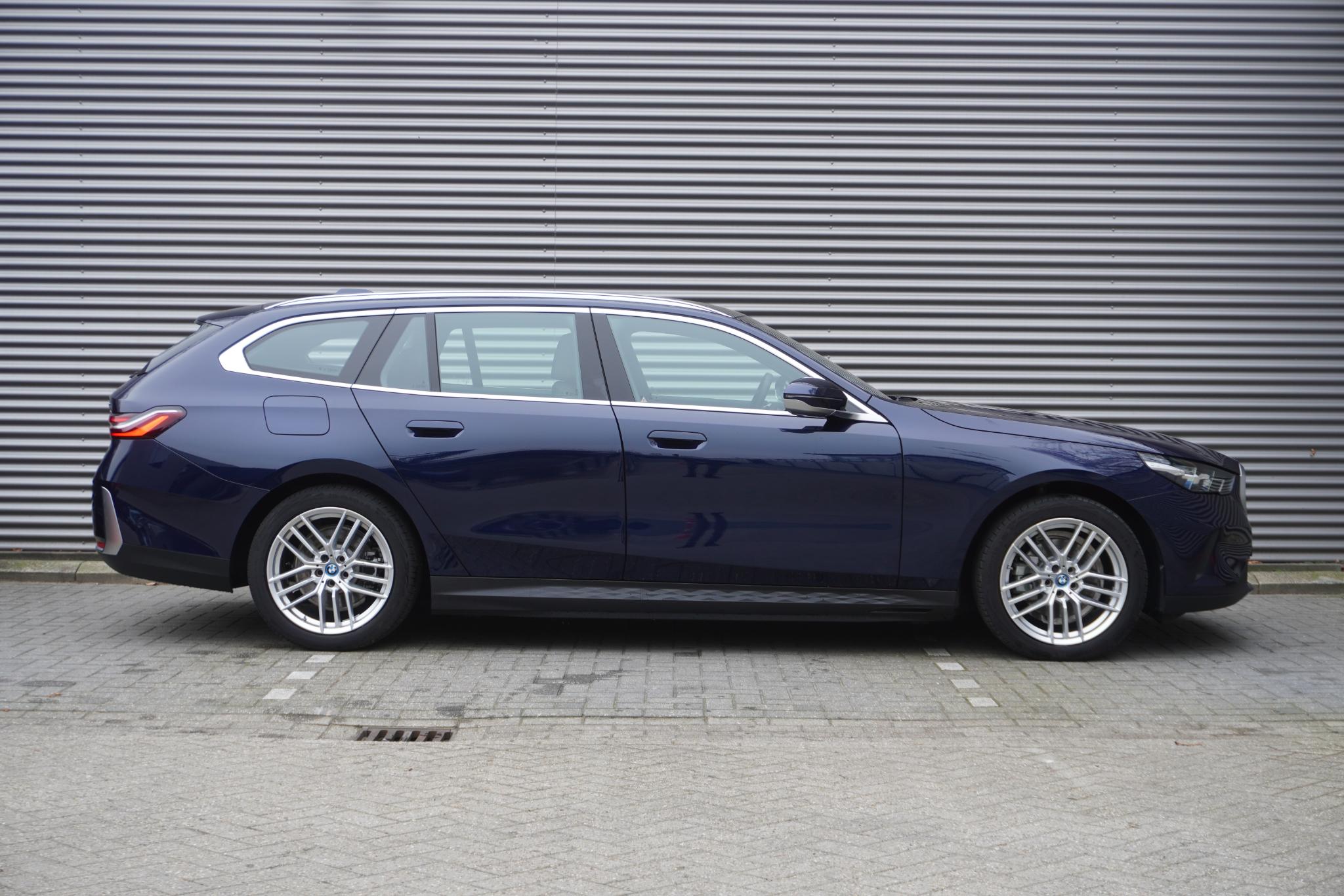 BMW 5 Serie Touring 530e - Afbeelding 4