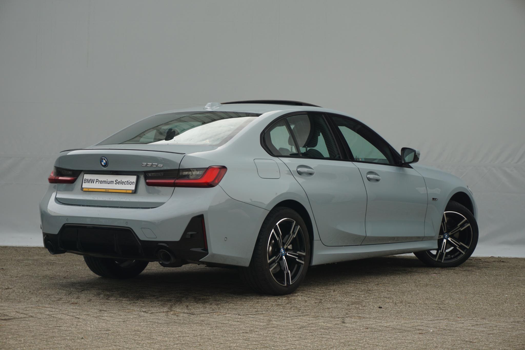 BMW 3 Serie 330e - Afbeelding 2