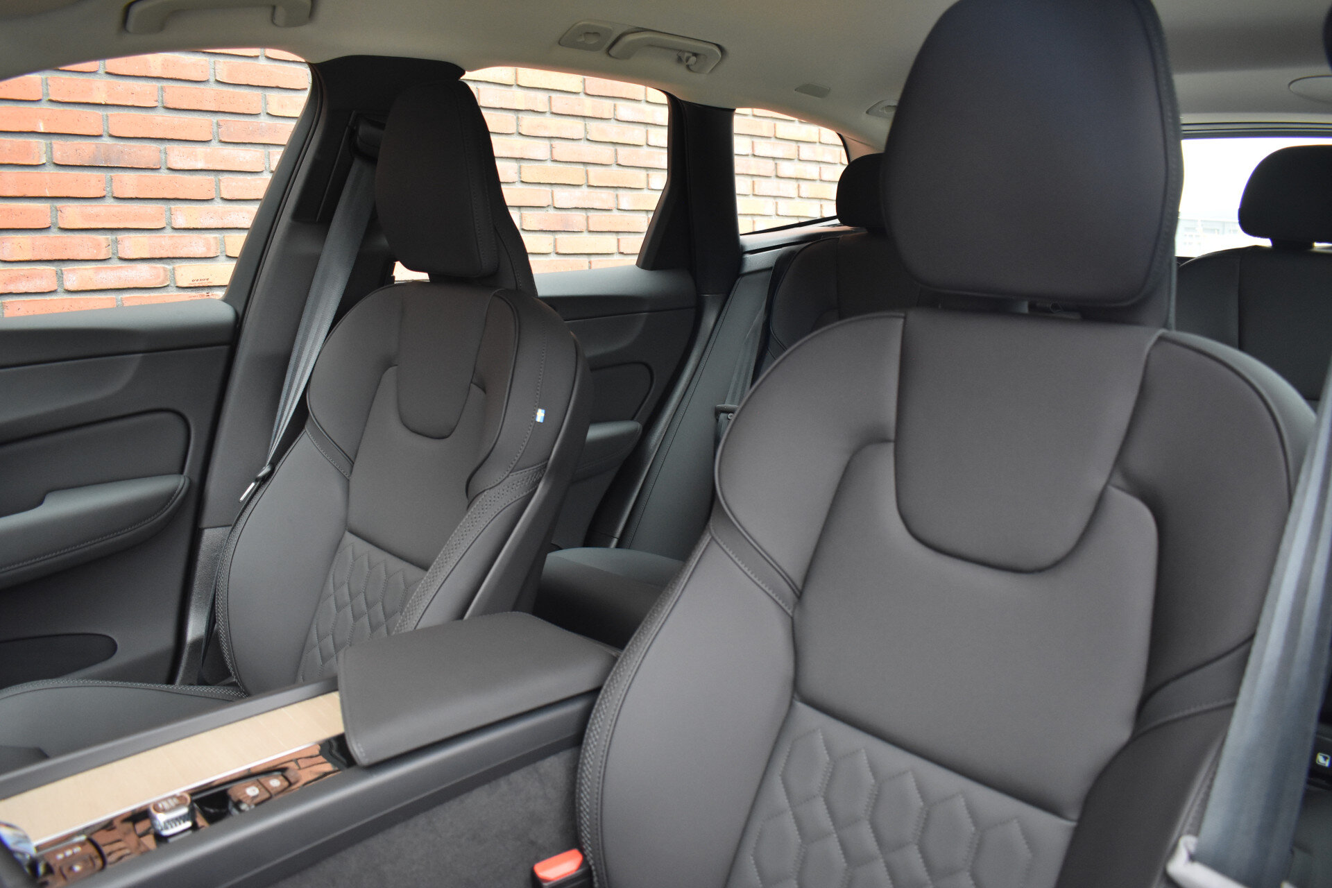 Volvo XC60 T6 350PK Plug-in hybrid AWD Plus Bright - Afbeelding 5