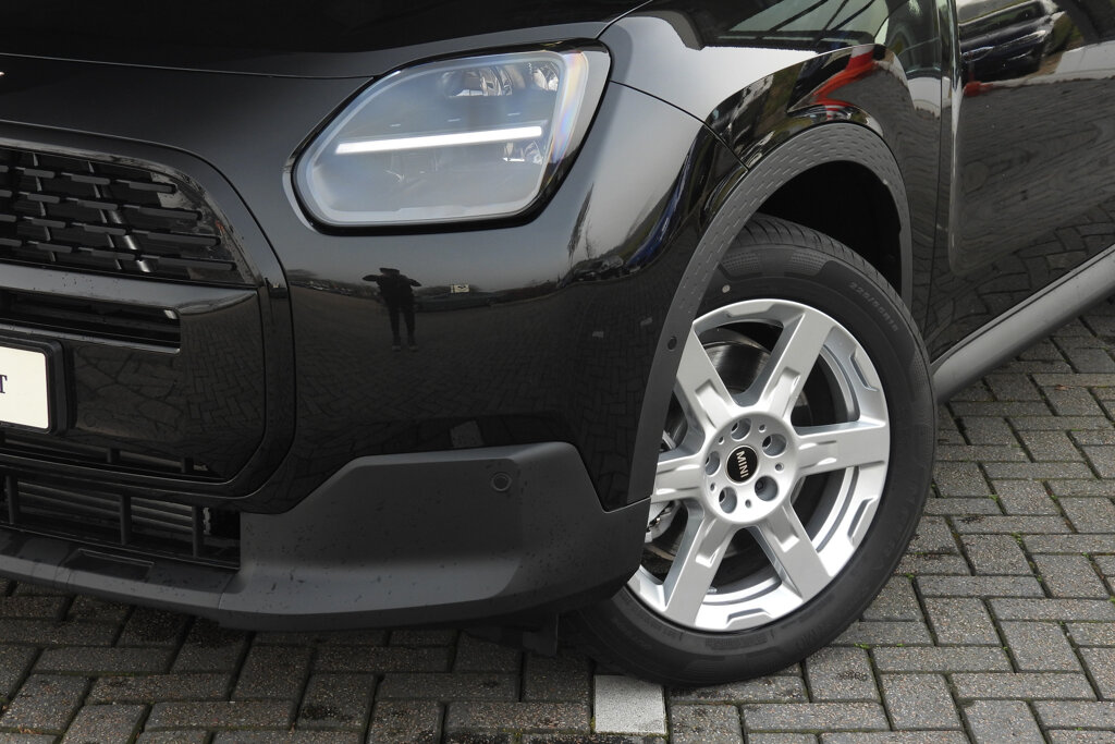 MINI Countryman 8