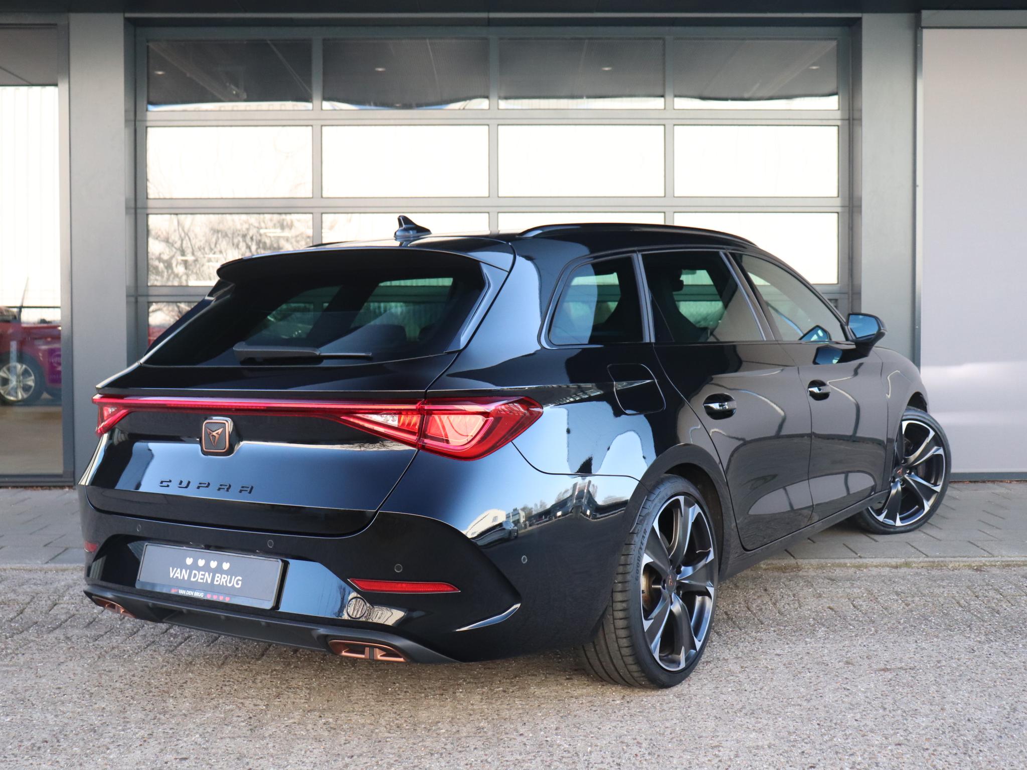CUPRA Leon Sportstourer 1.4 e-Hybrid 245pk VZ - Afbeelding 2