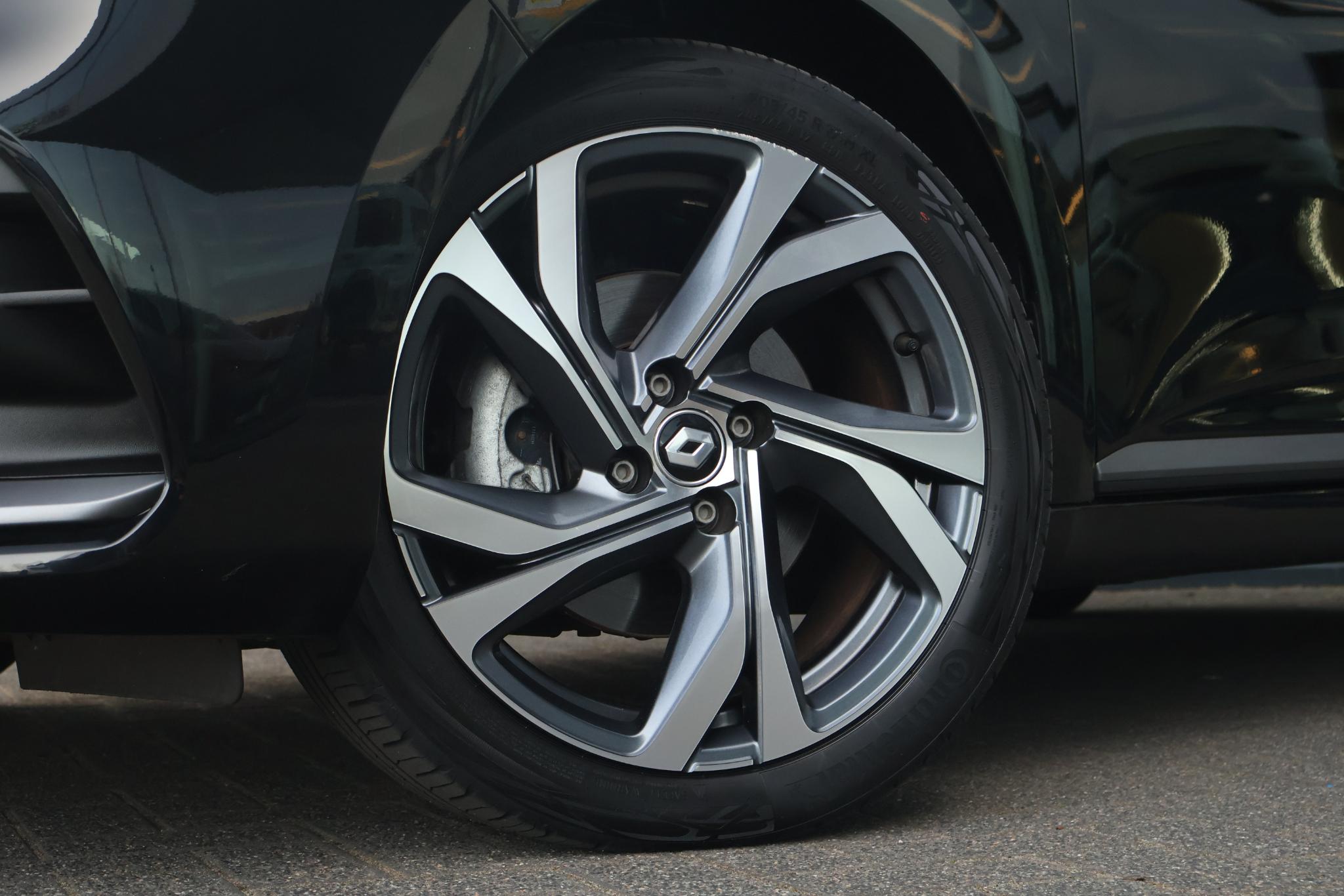 Renault Clio 1.6 E-Tech Hybrid 145 R.S. Line - Bild 4