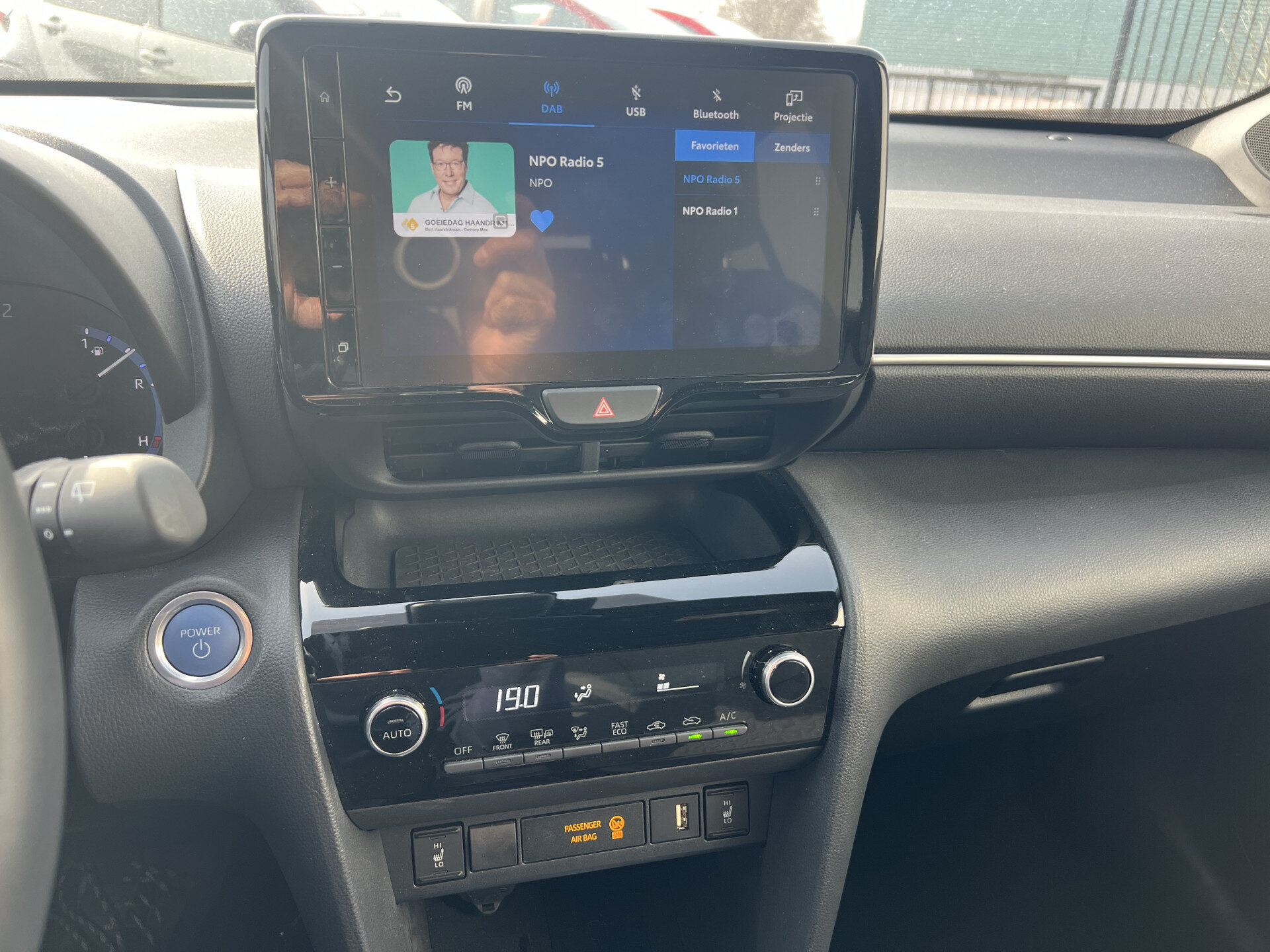 Toyota Yaris Cross 1.5 Hybrid Dynamic - Afbeelding 3