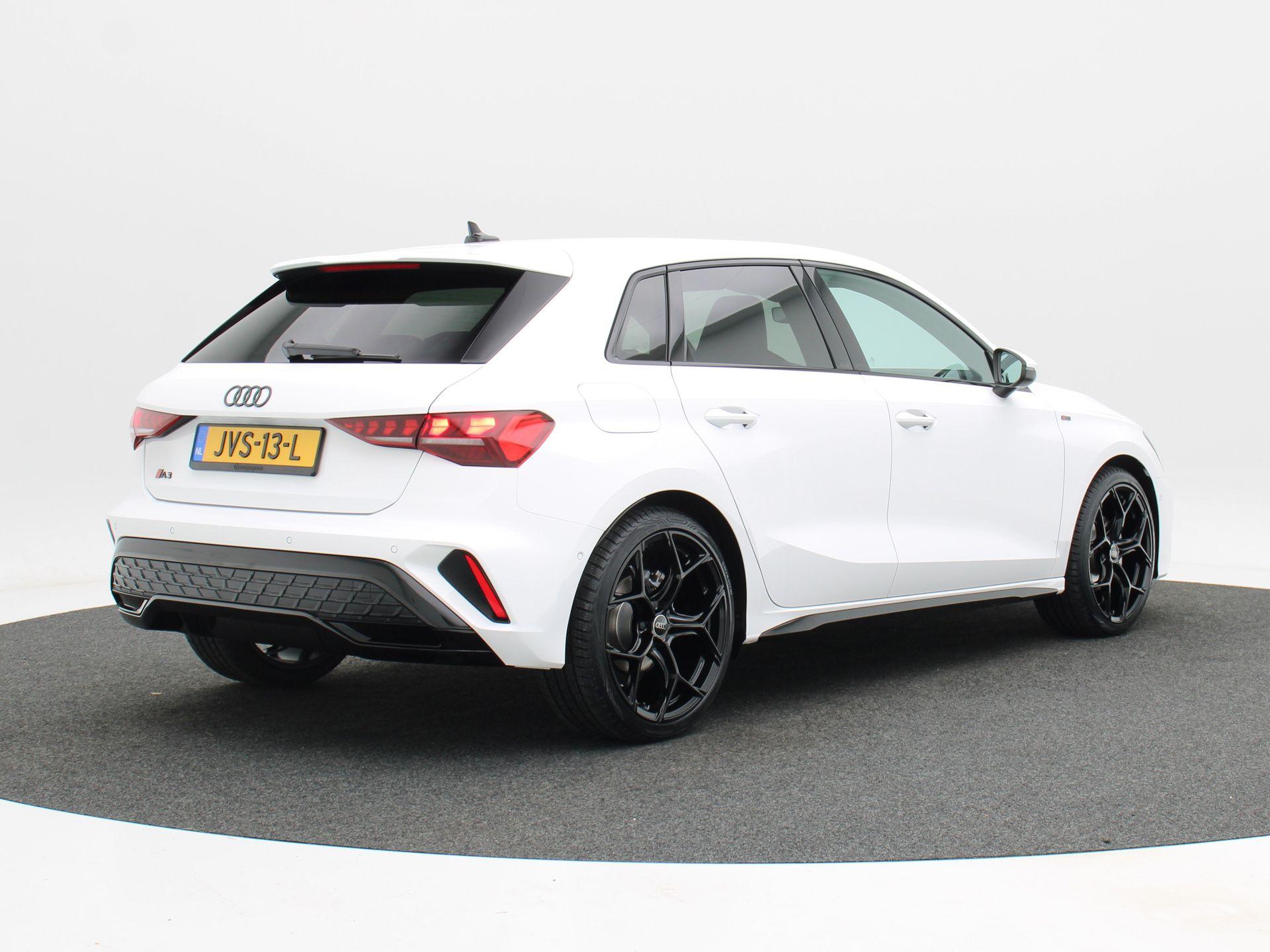 Audi A3 Sportback 30 TFSI S edition - Afbeelding 2