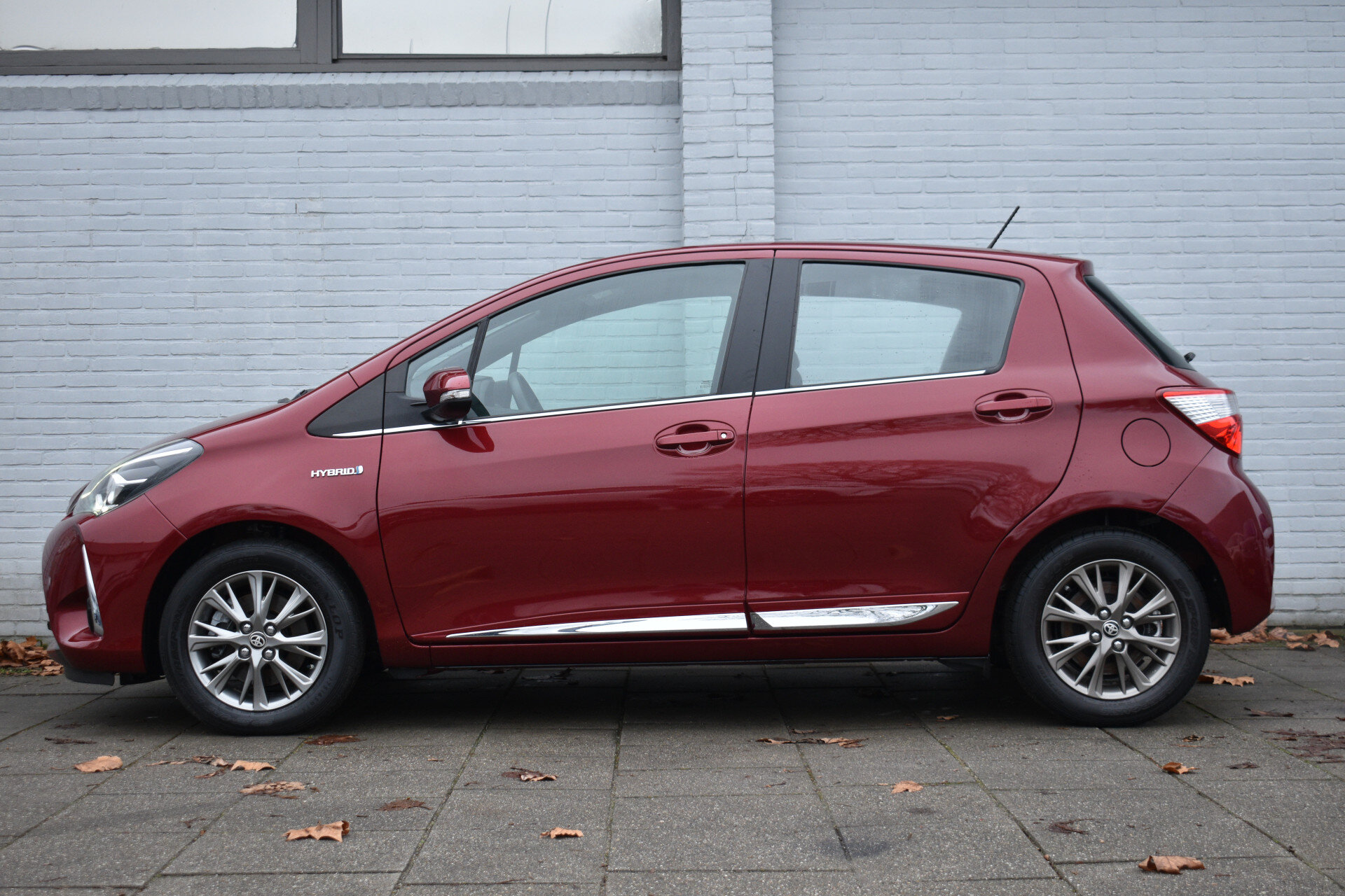 Toyota Yaris 5-deurs 1.5 Hybrid Executive Automaat 100pk - Afbeelding 3