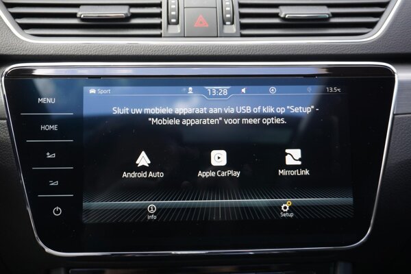 Apple Carplay/Android Auto