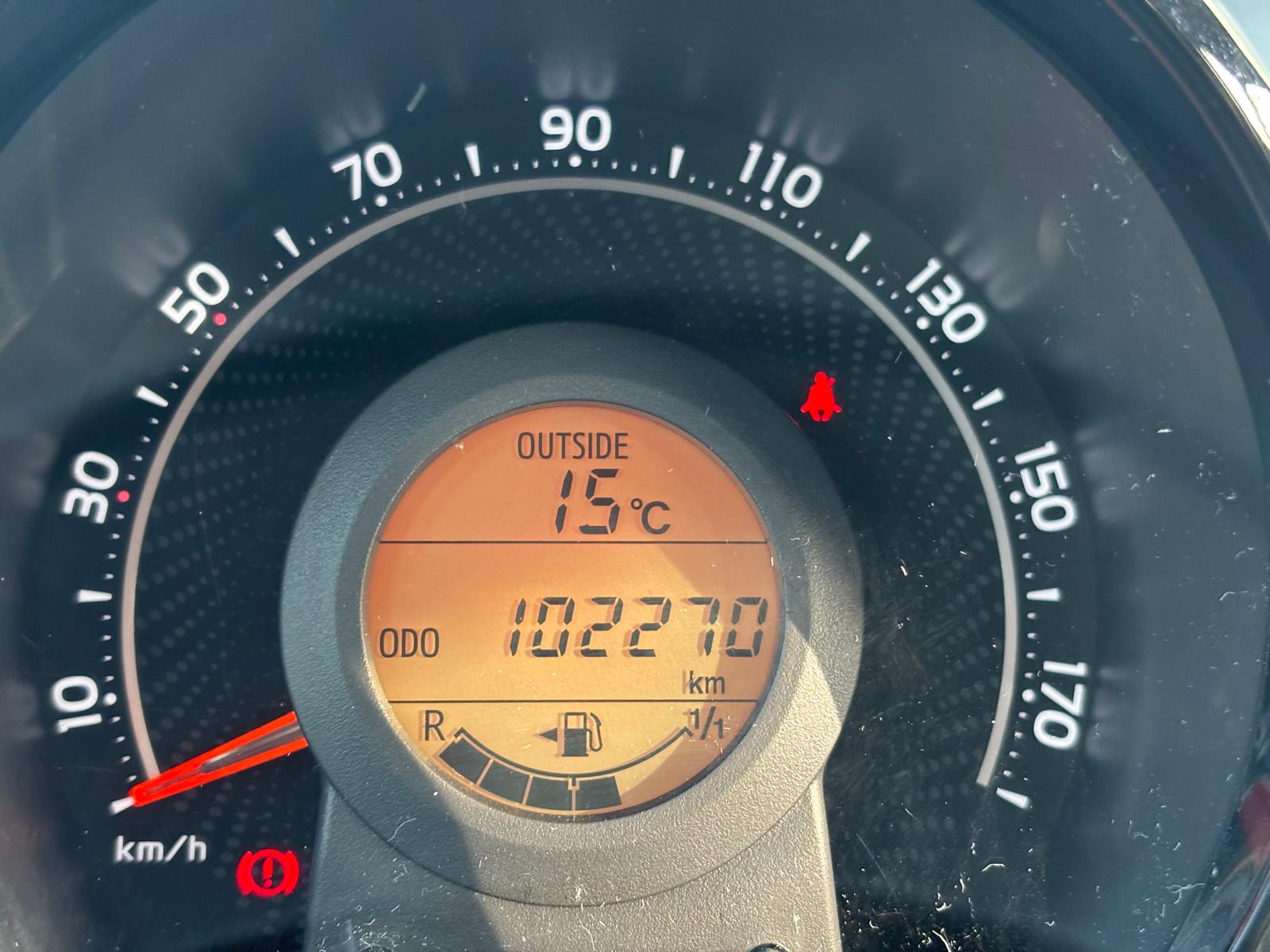 Toyota Aygo 1.0 VVT-i x-joy Apple Carplay/Android Auto | Climate control - Afbeelding 3