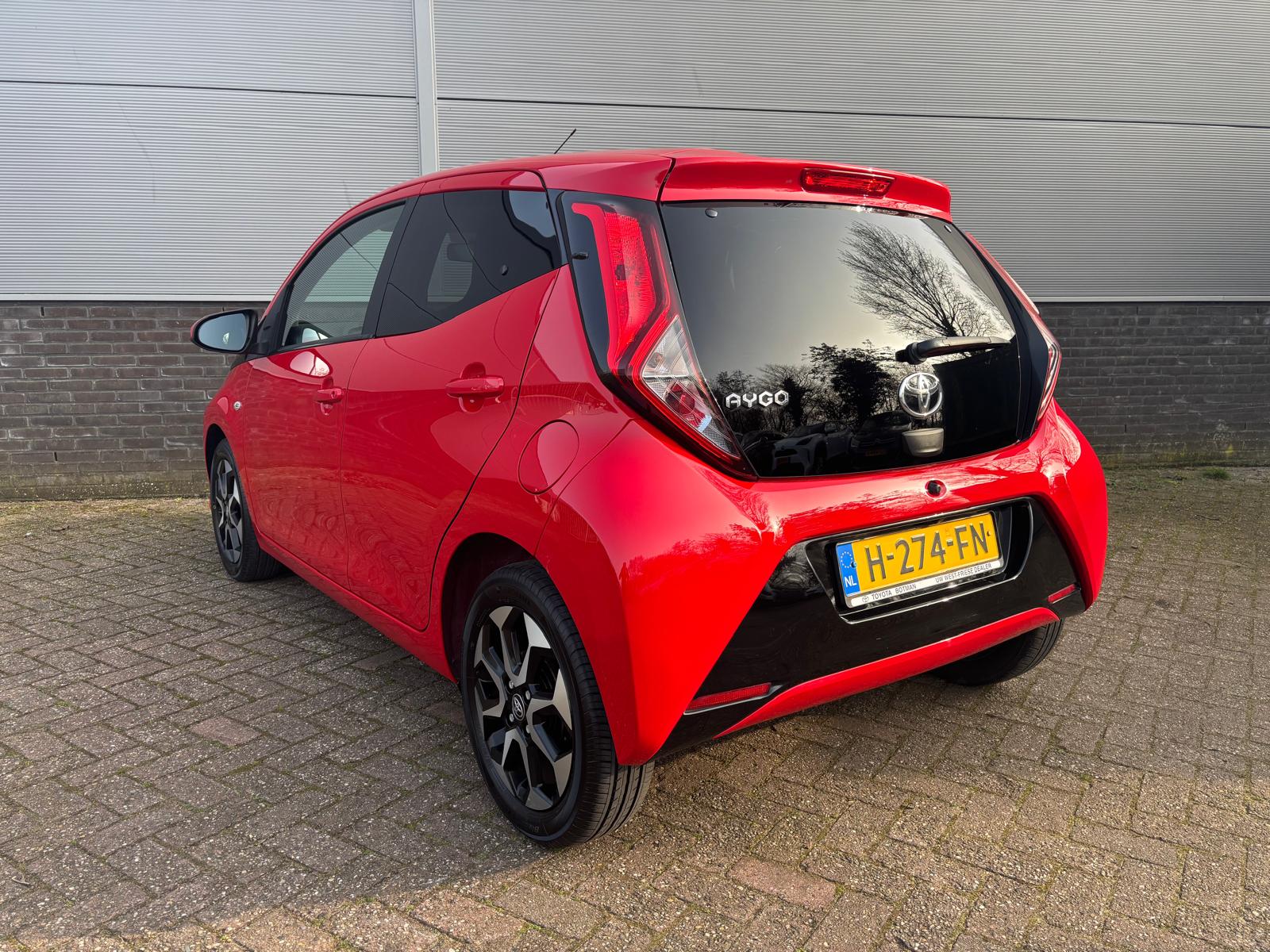 Toyota Aygo 1.0 VVT-i x-joy Apple Carplay/Android Auto | Climate control - Afbeelding 5