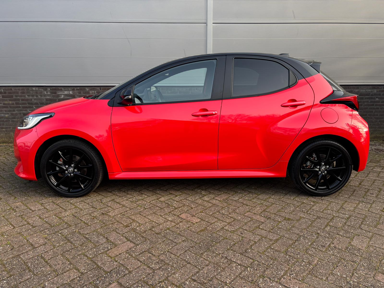 Toyota Yaris 1.5 Hybrid Executive Limited Automaat - Afbeelding 2