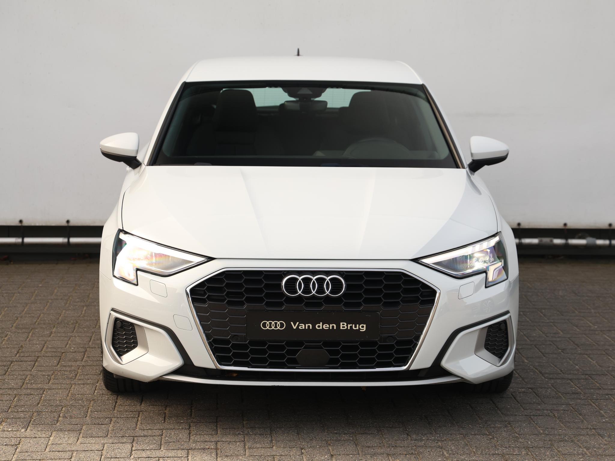 Audi A3 Sportback 30 TFSI Business edition - Afbeelding 4