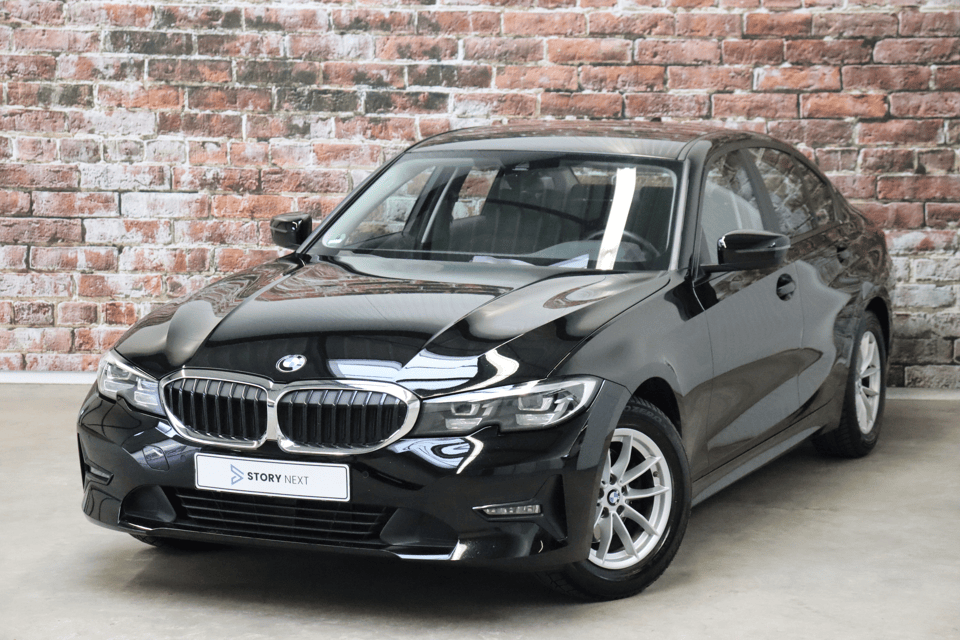 BMW 3 Serie Sedan 320i Executive Edition Automaat - Afbeelding 1