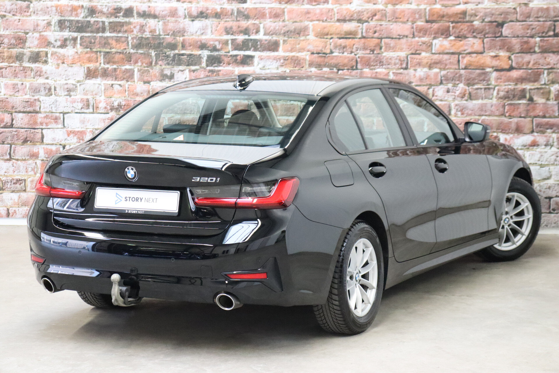 BMW 3 Serie Sedan 320i Executive Edition Automaat - Afbeelding 4
