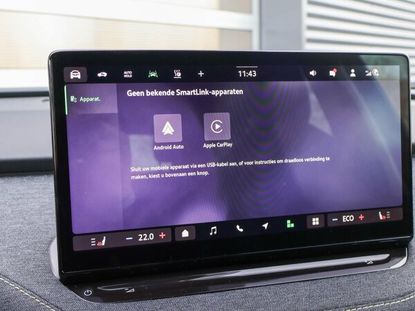 Apple Carplay/Android Auto Apple Carplay/Android Auto