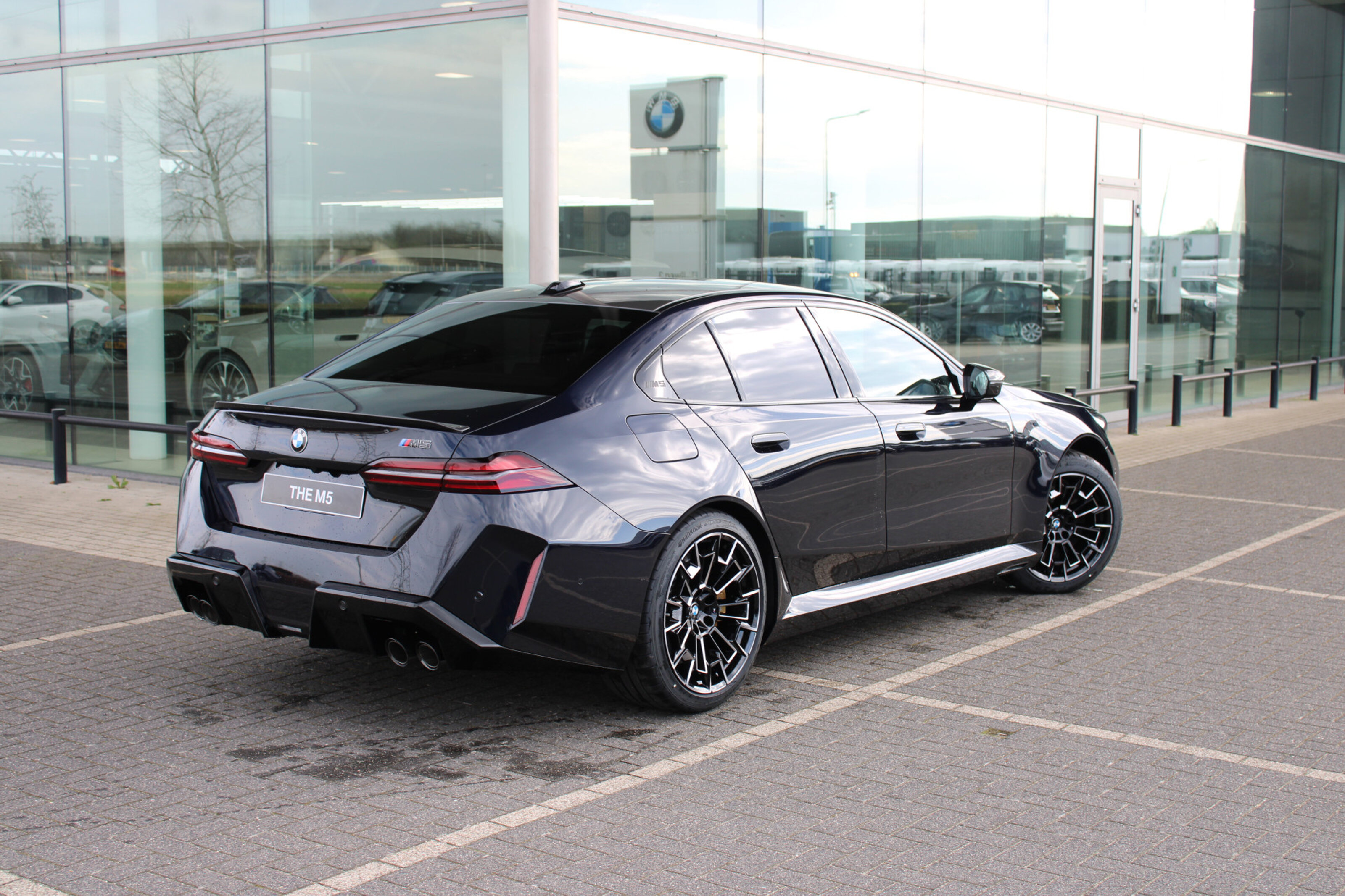 BMW M5 6