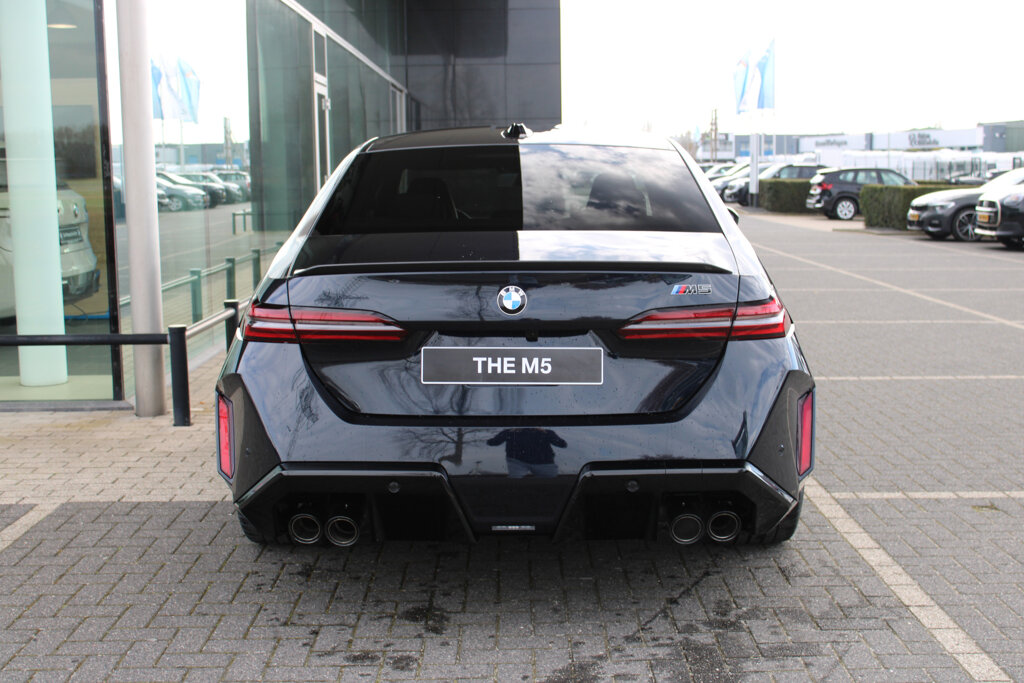 BMW M5 8