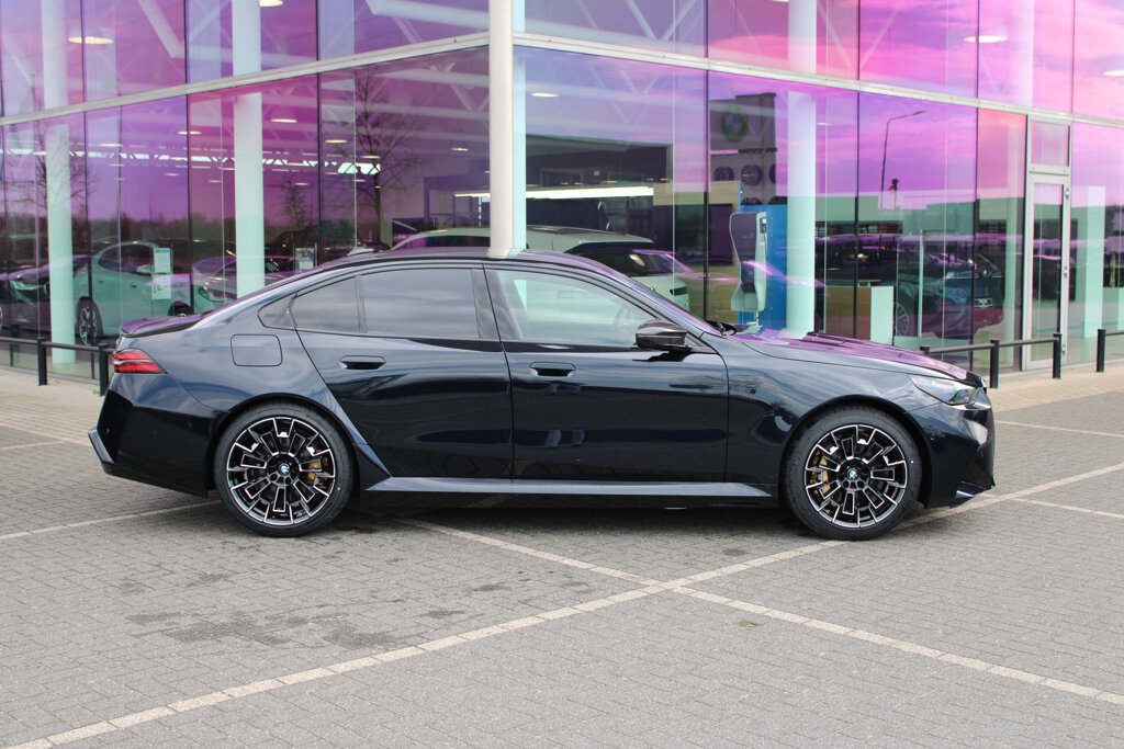 BMW M5 12