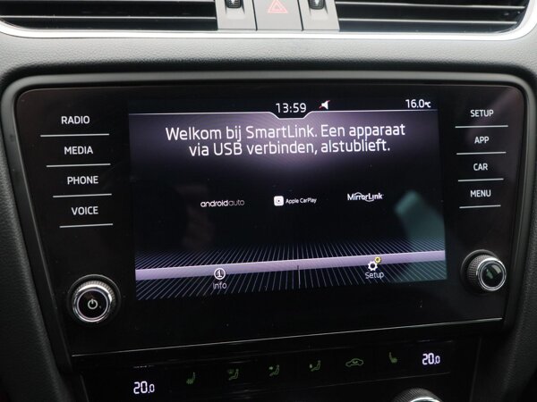 Apple Carplay/Android Auto