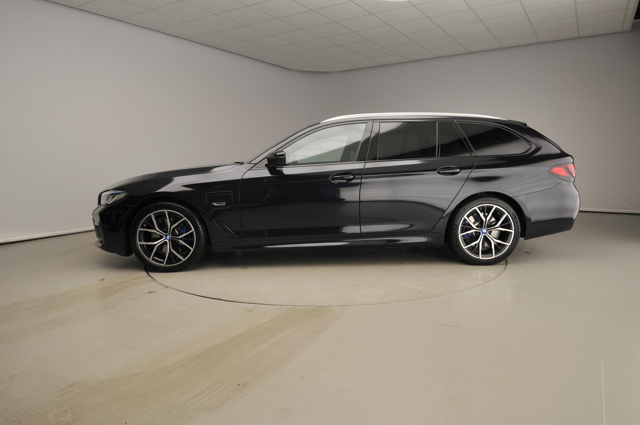 BMW 5 Serie Touring 530e xDrive - Afbeelding 2