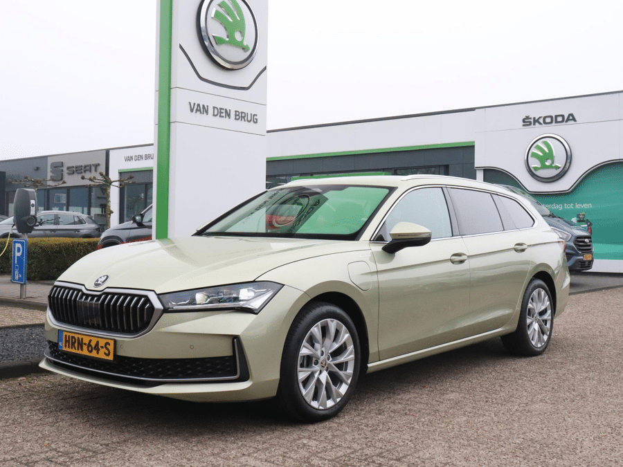 Škoda Superb Combi 1.5 TSI 204pk PHEV Laurin & Klement - Afbeelding 1