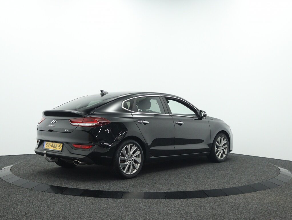 Hyundai i30 Fastback 1.0 T-GDI Premium | Trekhaak | Navigatie | Camera - Afbeelding 2