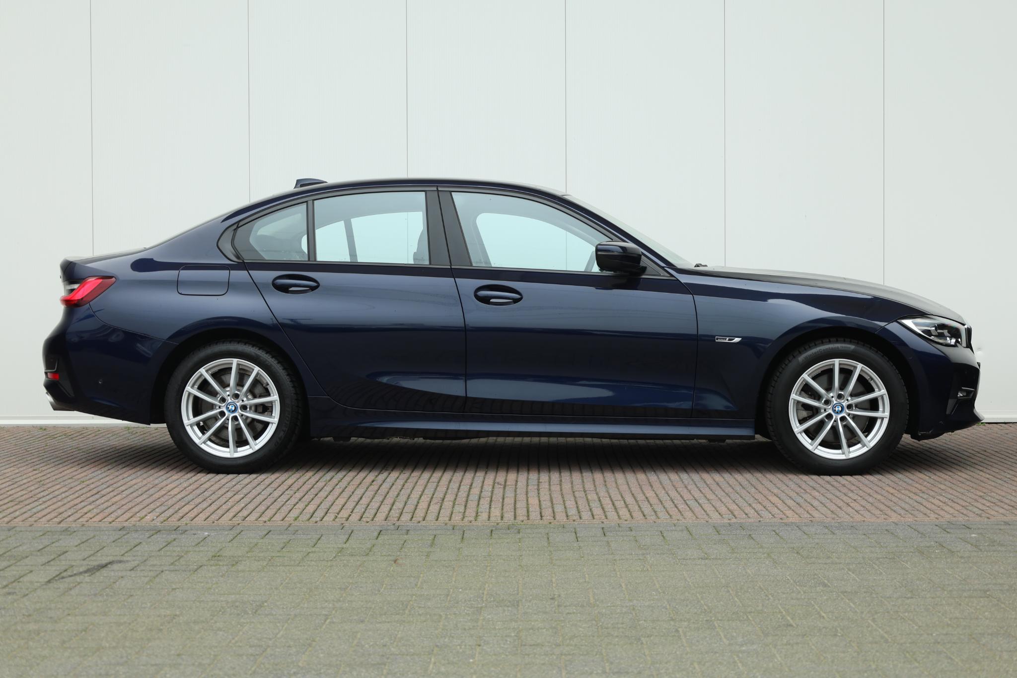 BMW 3 Serie 320e Business Edition Plus - Afbeelding 3