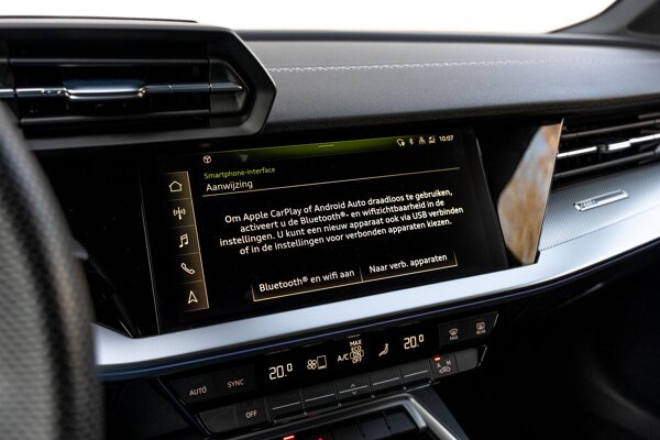 Apple Carplay/Android Auto