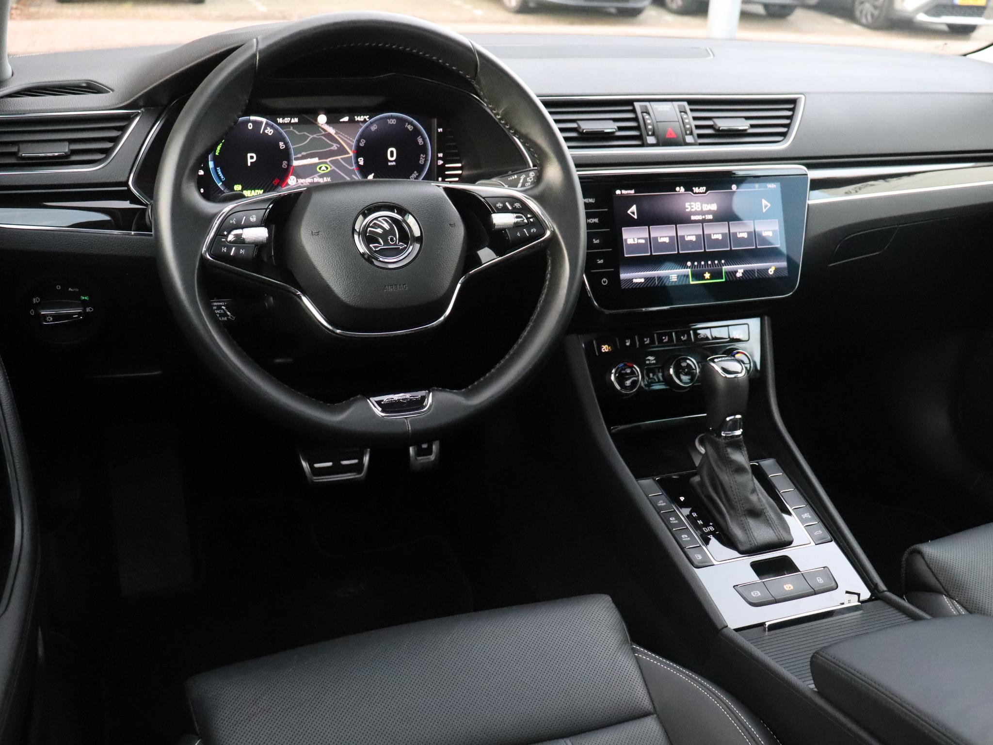 Škoda Superb Combi 1.4 TSI 218pk iV Laurin & Klement - Afbeelding 3