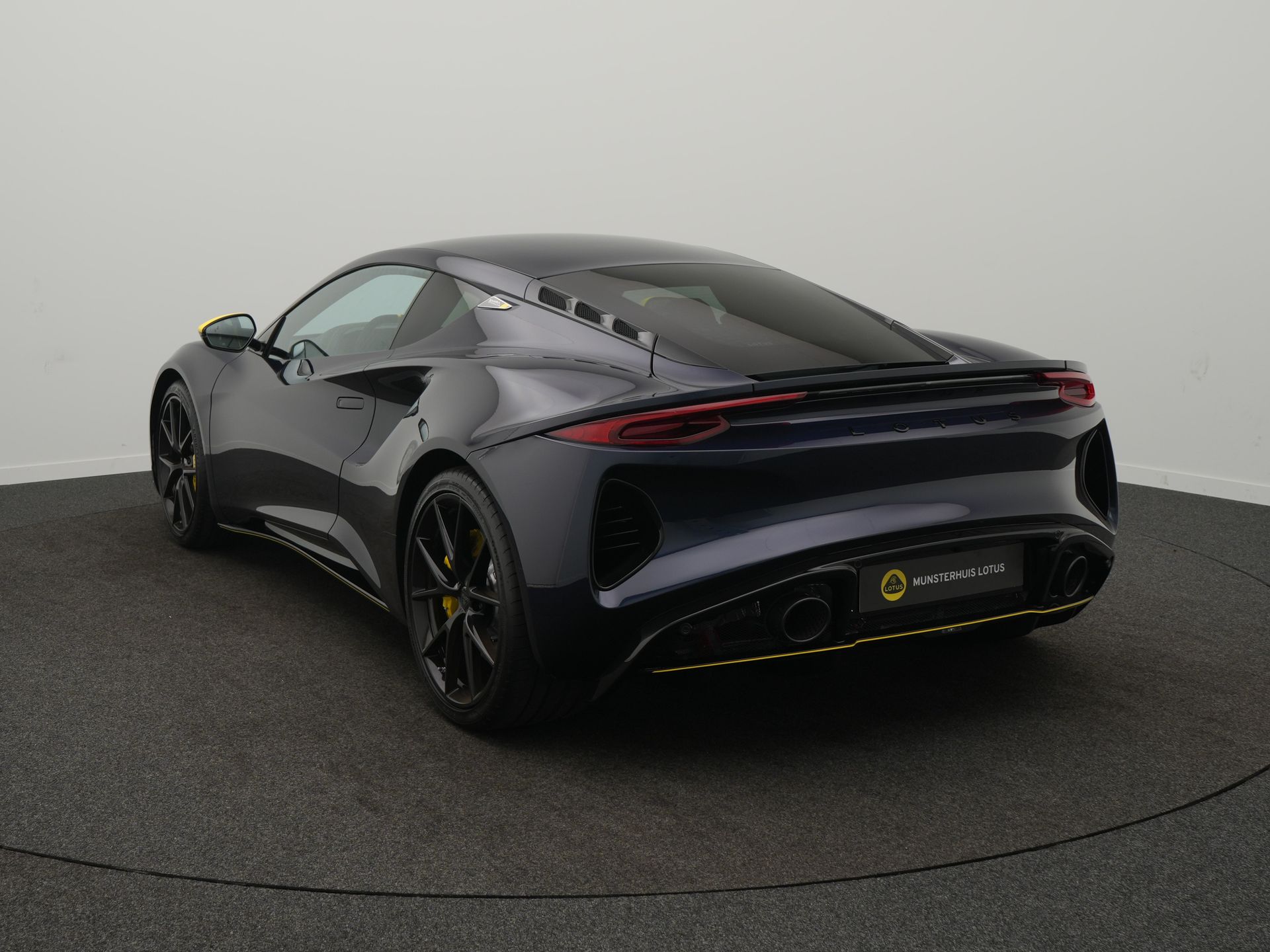 Lotus Emira 2.0 Turbo SE Racing Line - Afbeelding 3