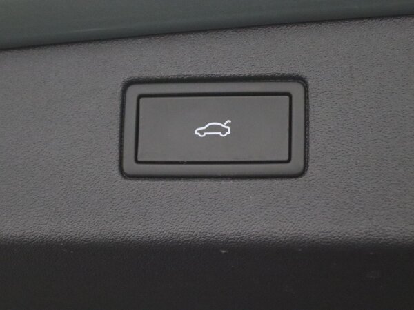 elektrisch bedienbare achterklep met sensorsturing