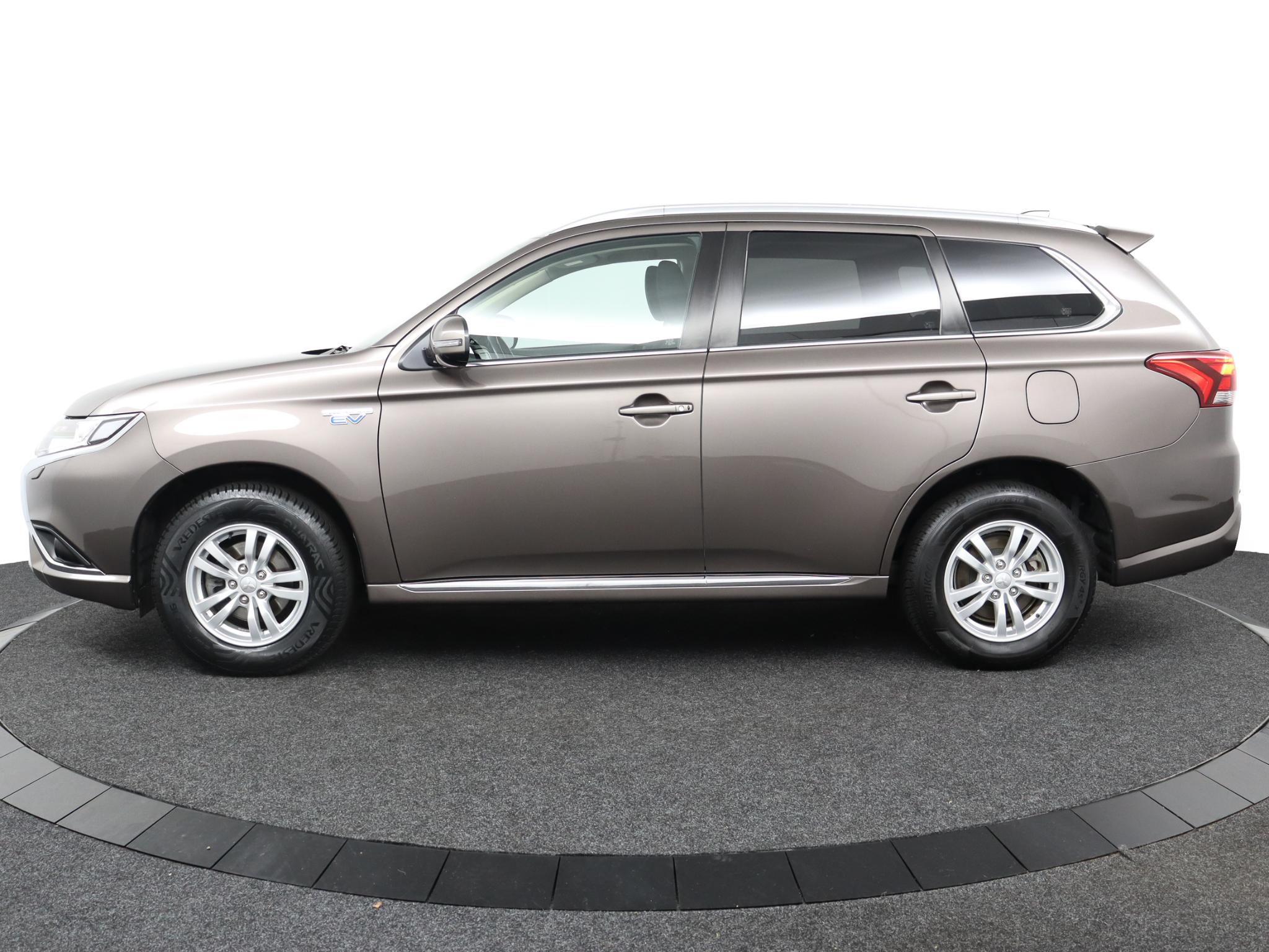 Mitsubishi Outlander 2.4 PHEV Pure - Afbeelding 2