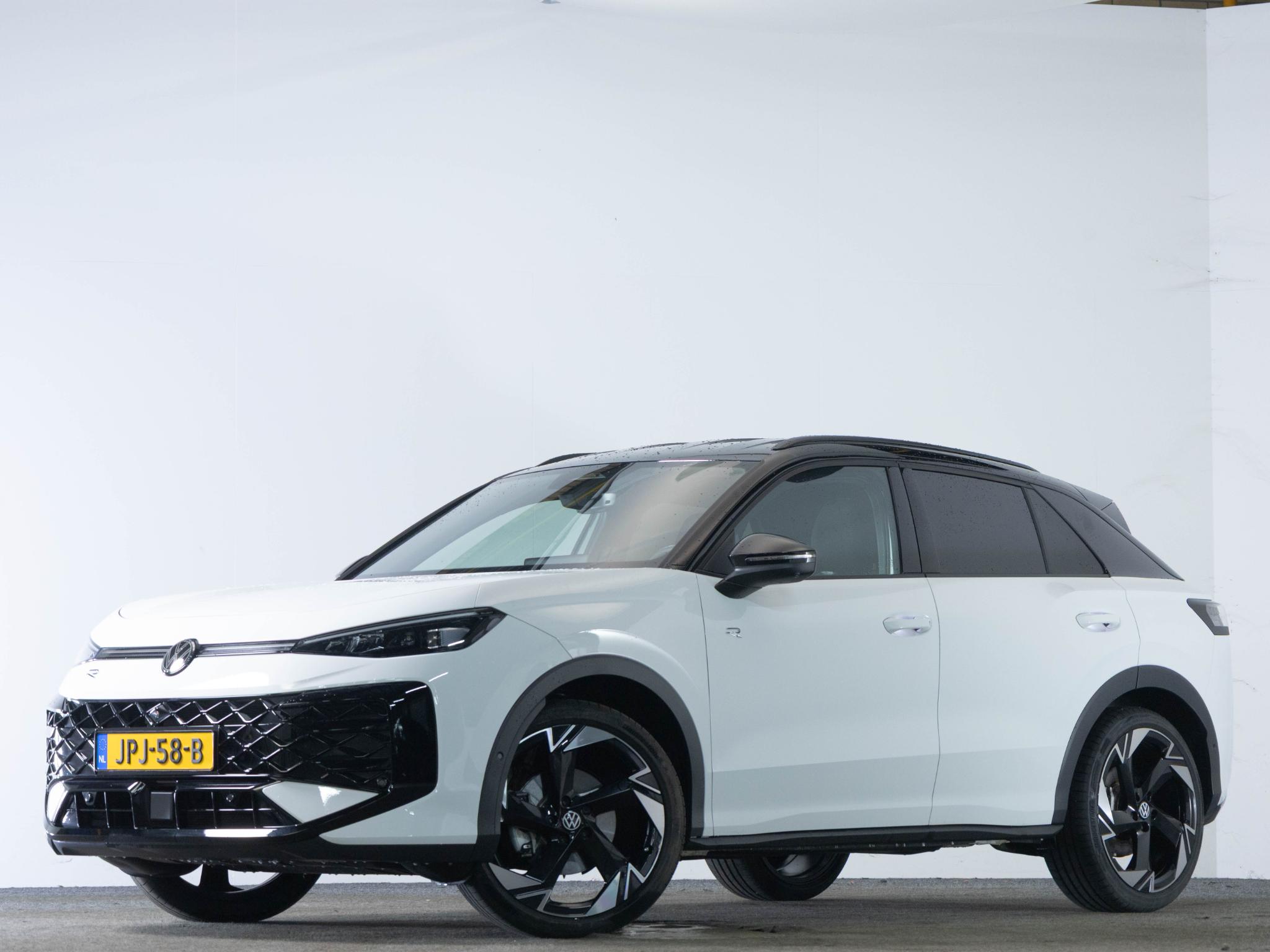 Volkswagen T-Roc R-Line First Edition 1.5 eTSI 150 PK