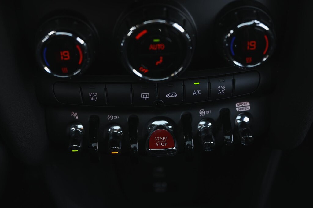 MINI Cooper 16
