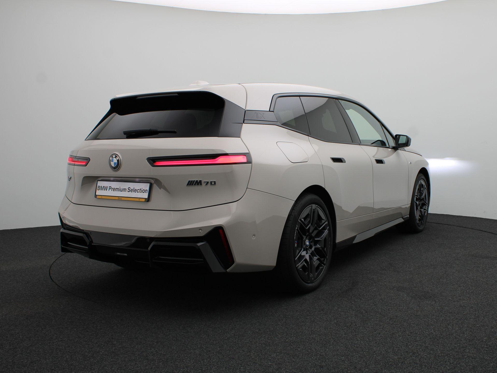 BMW iX xDrive M70 112 kWh - Afbeelding 2