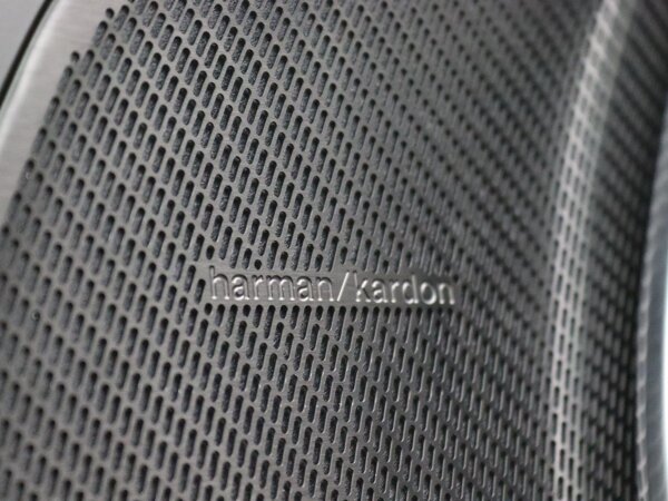 Premium Audio by Harman Kardon