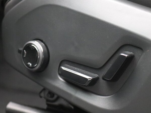 Electrisch bedienbare bestuurdersstoel