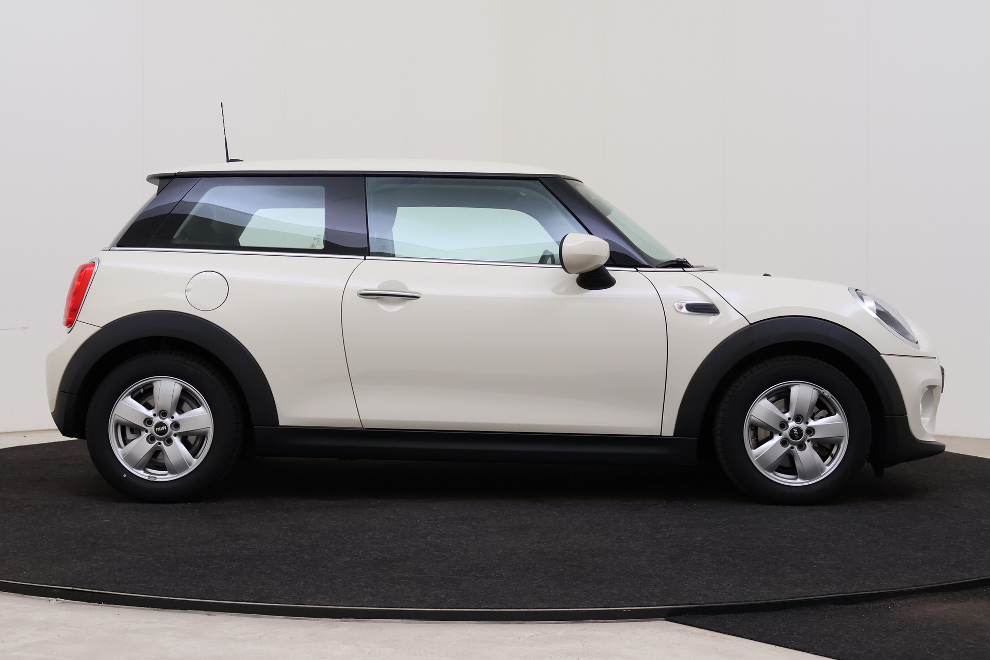 MINI One 7